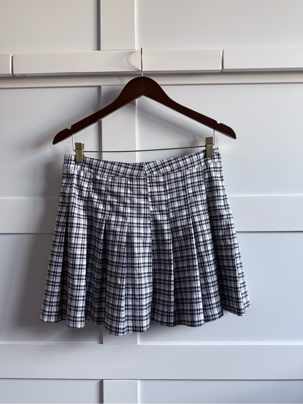Plaid Pleated Mini Skirt - Light Purple, Black, White